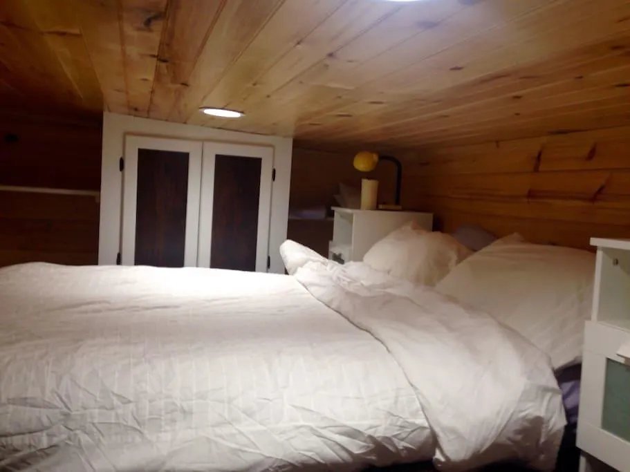 Tiny House Toronto Hotel 0*,  Canada
