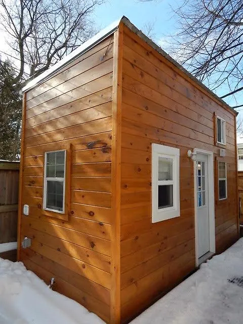 Tiny House Toronto Hotel